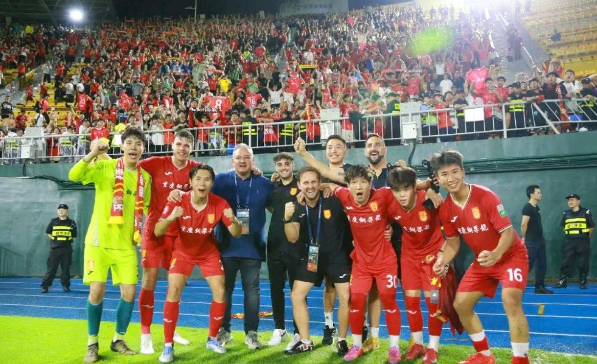 关于比赛的讨论引发球迷们的热议和争论