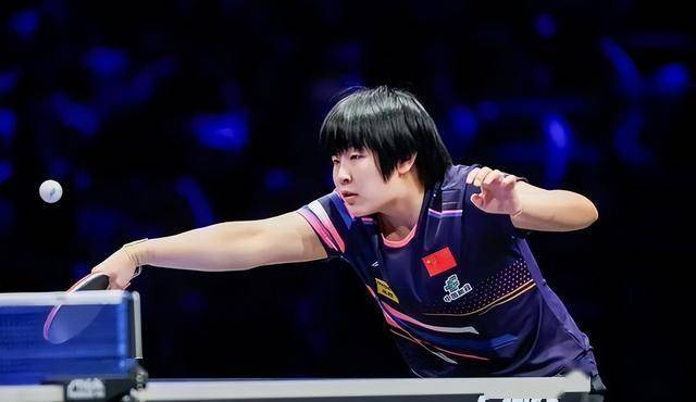  WTT冠军赛决赛对决在即！多特蒙德演练定位球，罗马密集防守应对